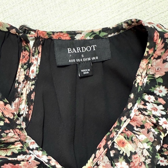Bardot Floral Crop Blouse - Picture 5 of 5